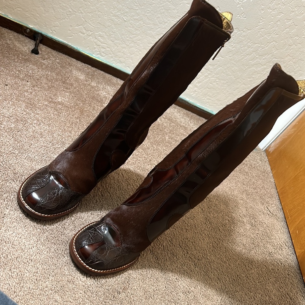 Dolce & Gabbana Boots - Picture 7 of 15